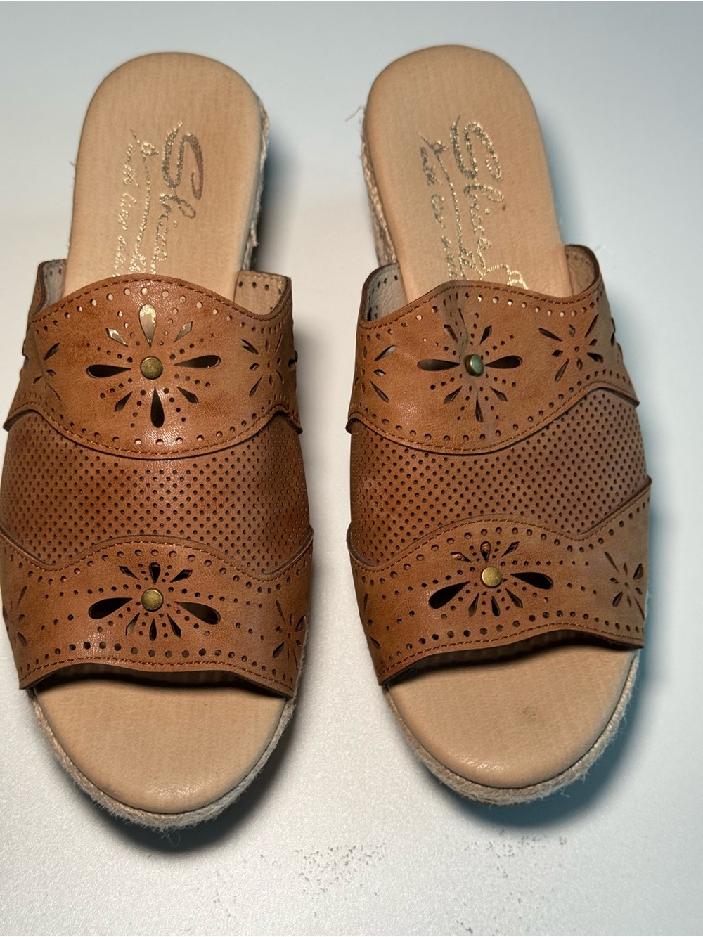 Sandals Women's Brown Laser-Cut Slide Mules size US 6.5
